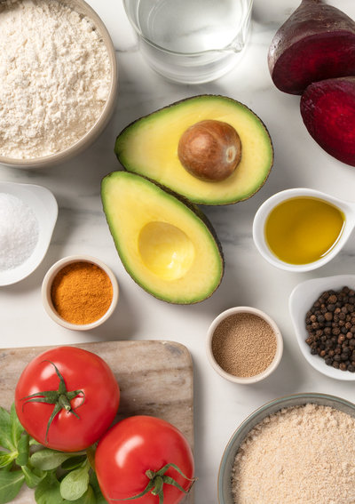 Червоно-жовтий мультизерновий сендвіч з авокадо ingredients