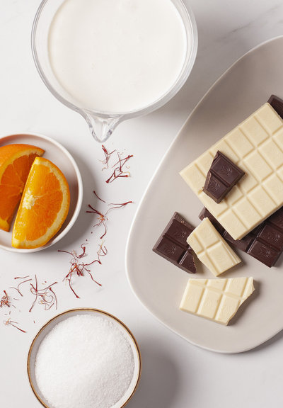 Tvåfärgad chokladmousse gjord med Whirlpool i100 induktionshäll ingredients