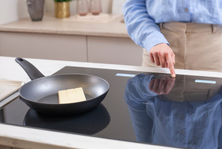 Tvåfärgad chokladmousse gjord med Whirlpool i100 induktionshäll - step1