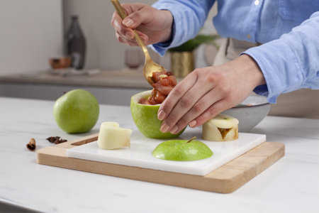 Gröna äpplen fyllda med Masala kyckling - step5a