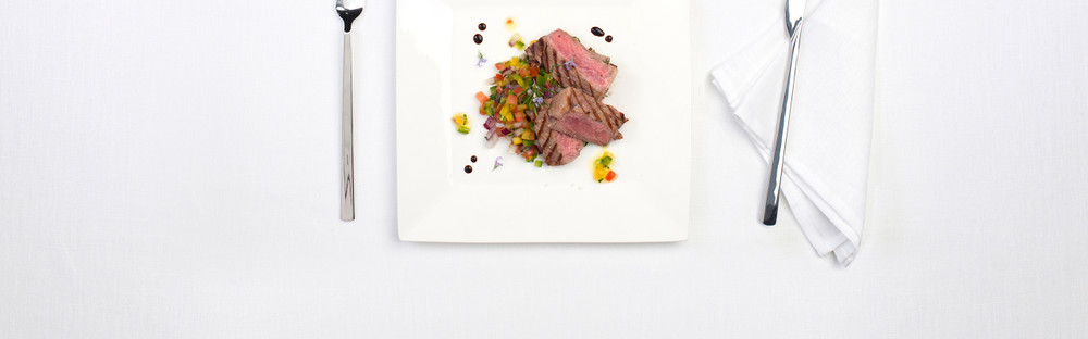 Hovězí Svíčková s Letní Rajčatovou Omáčkou main image