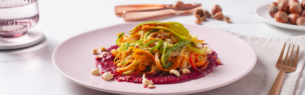 Zoodles vegatarianos cocinados con placa de inducción Whirlpool i100 main image