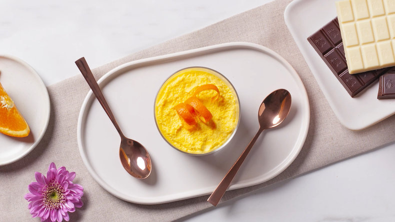 Tvåfärgad chokladmousse gjord med Whirlpool i100 induktionshäll - video cover