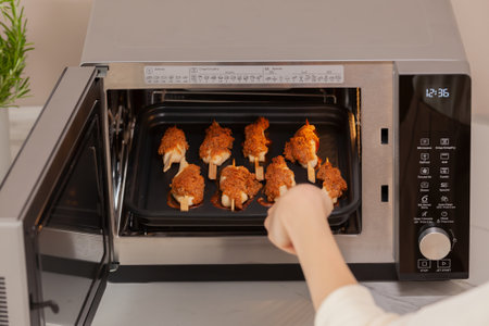 Panerad kycklingsatay med glutenfritt mandelmjöl - step11