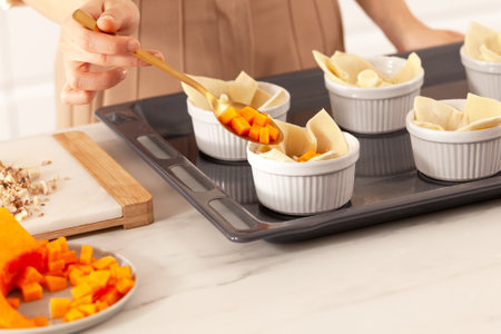 Minipaier med sopp, gresskar, honning og kastanjer - step5