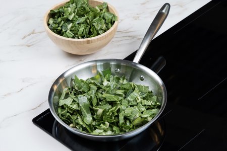 Gevulde focaccia met snijbiet - step8