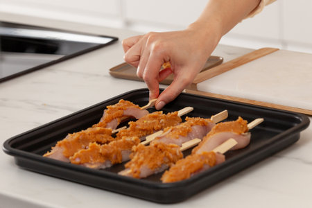 Panerad kycklingsatay med glutenfritt mandelmjöl - step7