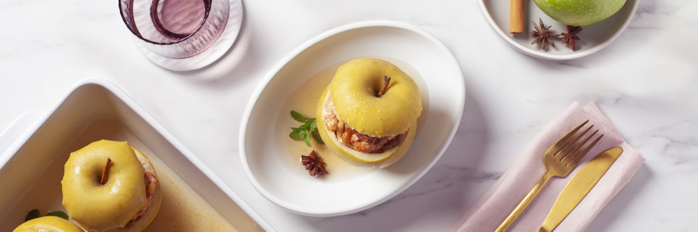 Gröna äpplen fyllda med Masala kyckling main image