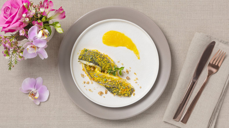 Trenzas de lubina con nueces y salsa de mango - video cover