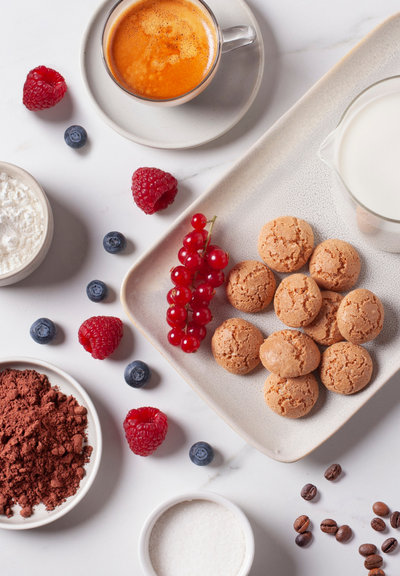 Café et pudding au chocolat préparés avec la plaque à induction Whirlpool ingredients