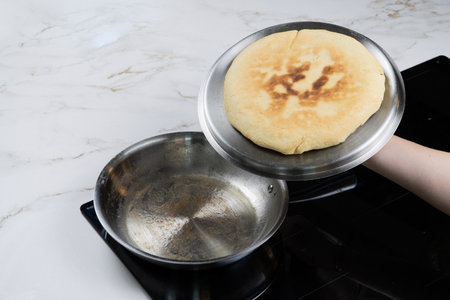 Gevulde focaccia met snijbiet - step10