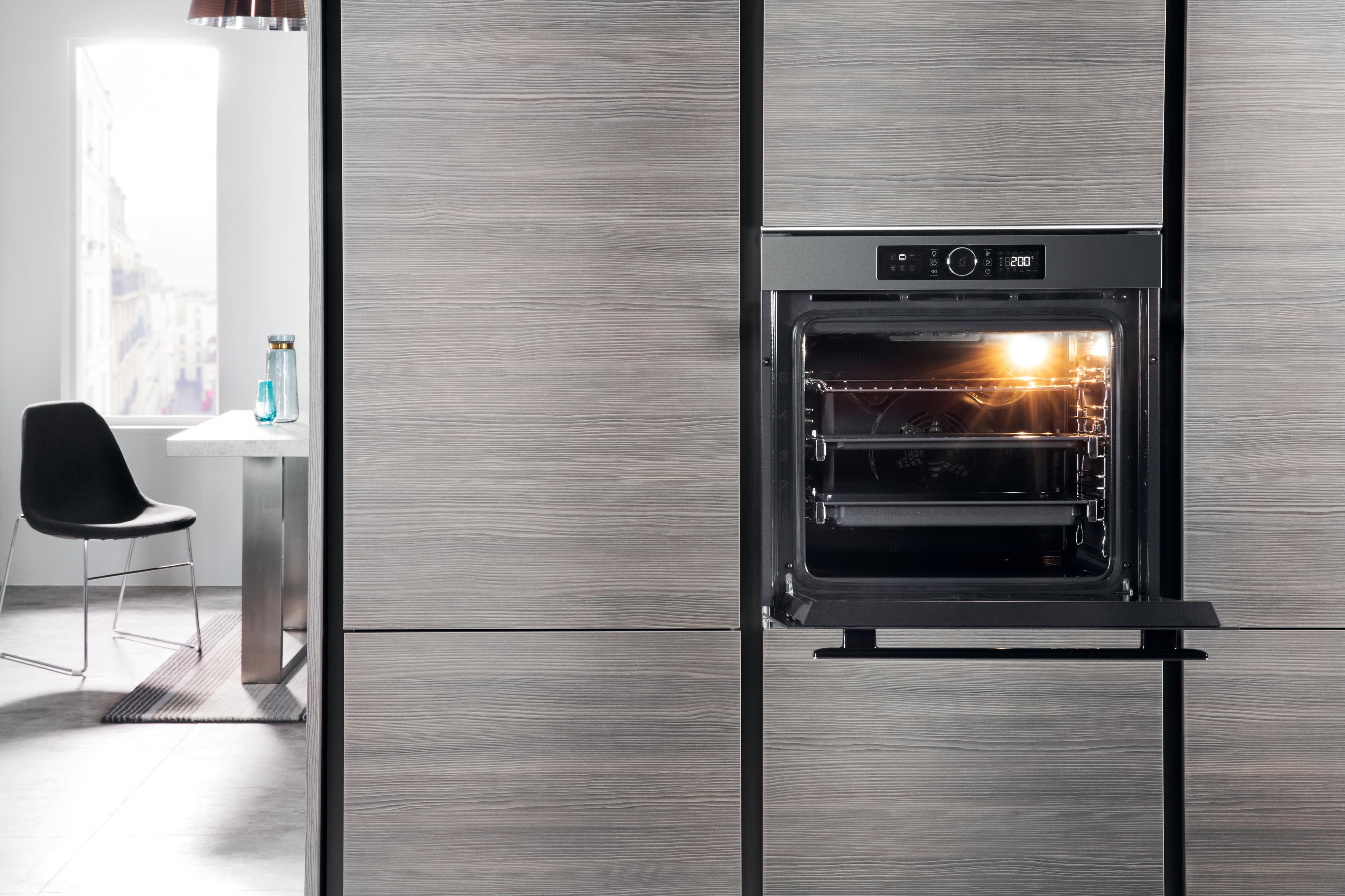 Whirlpool vgradna električna pečica : Inox barva, Samodejno čiščenje - AKZM 8480 IX