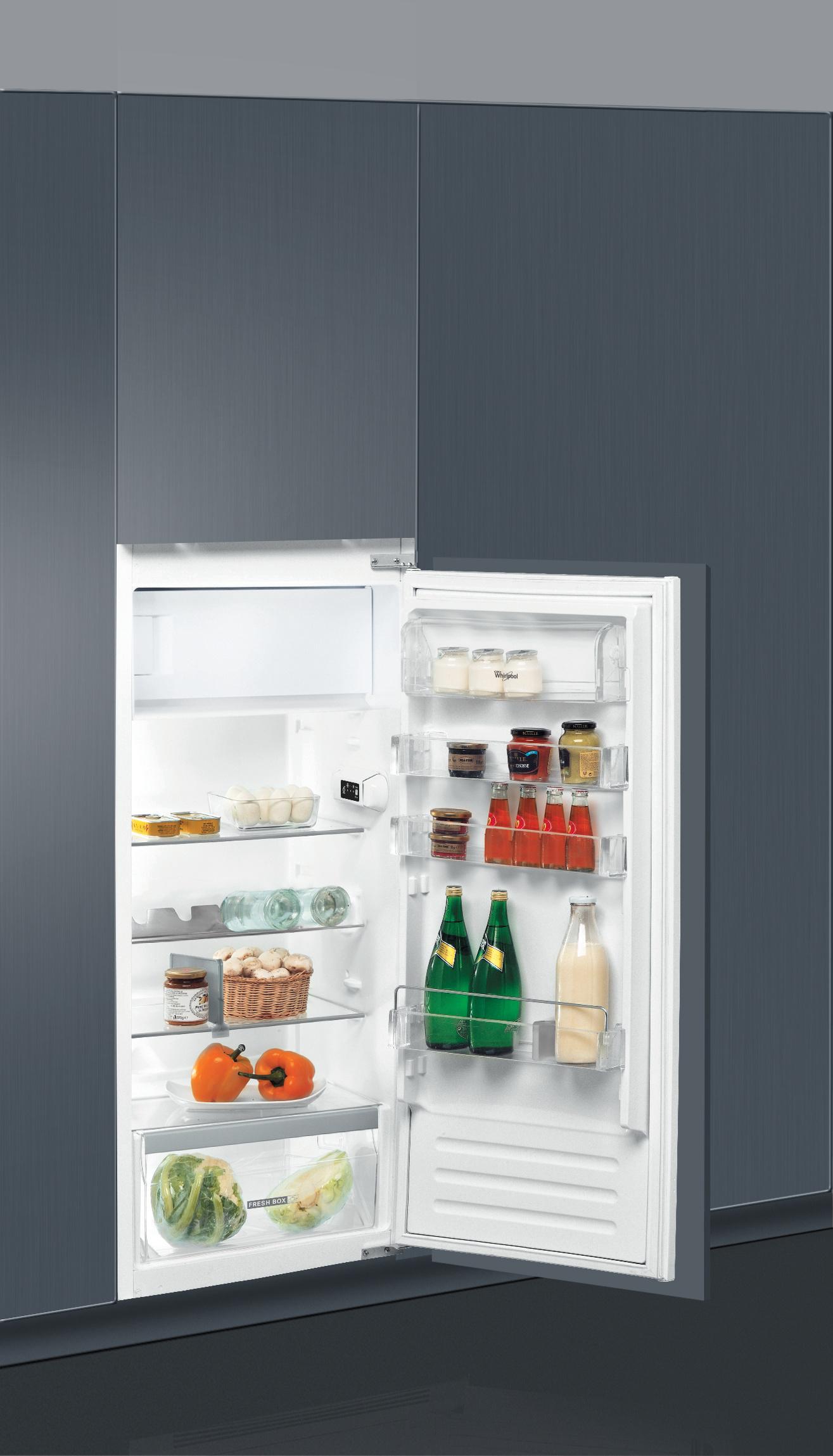 Whirlpool Hűtő Beépíthető ARG 86121 Inox Lifestyle perspective open