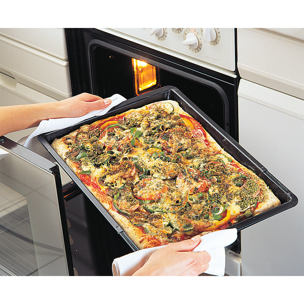 Indesit OVEN UBT521 Lifestyle detail