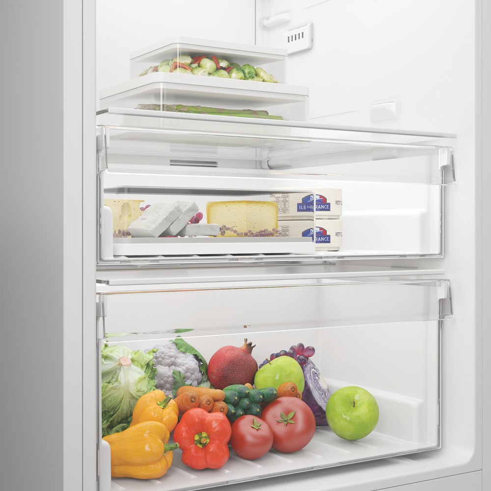 Indesit Külmik Eraldiseisev MLINS 1411 W4E White - ARC P1 Lifestyle detail