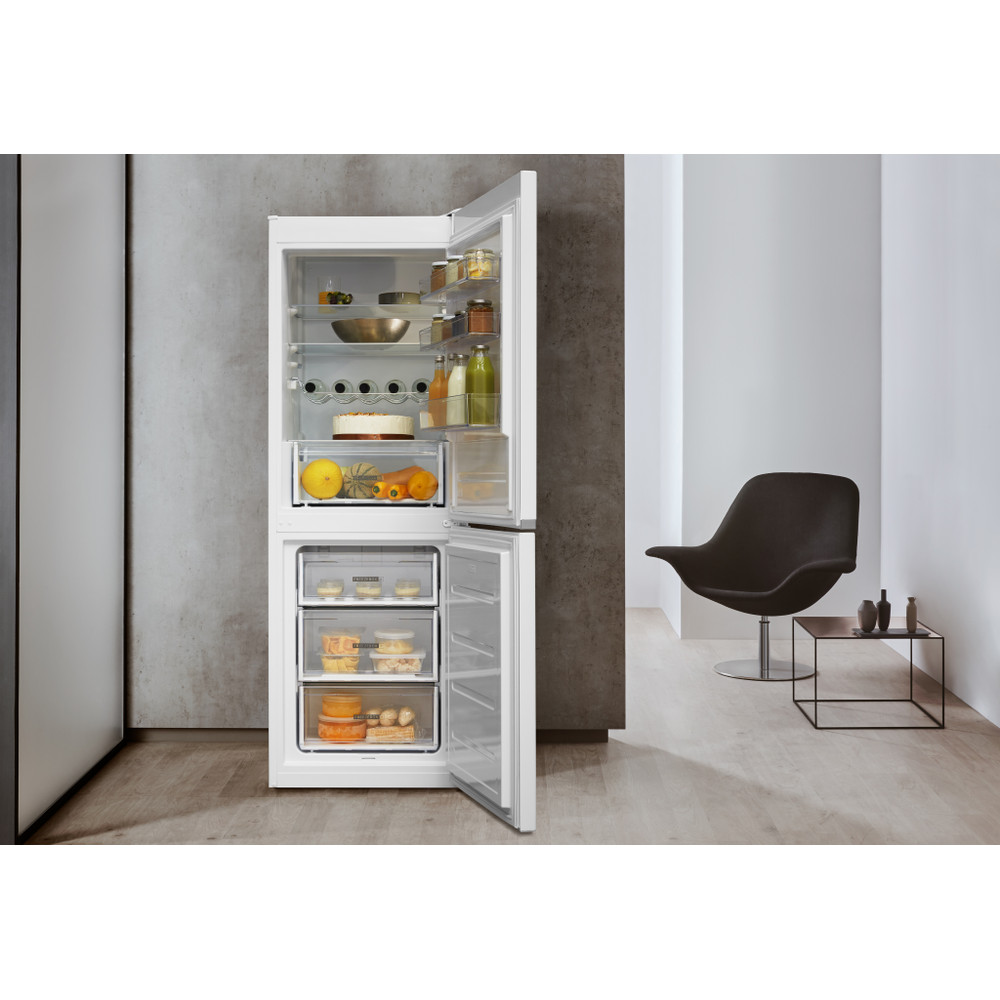 Whirlpool Hűtő/fagyasztó kombináció Szabadonálló W5 721E W 2 Global fehér 2 doors Lifestyle frontal open