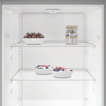 Indesit Хладилник Свободностоящи MLINS 1411 S4E New Silver – ARC 1035 Lifestyle frontal