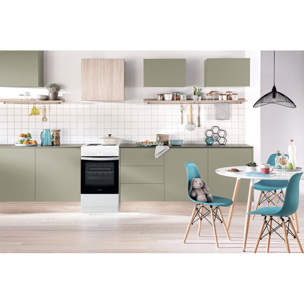 Indesit Štednjak IS5E4KHW/EU Bijela Električna Lifestyle frontal