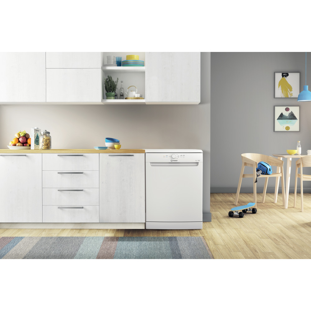 Indesit Perilica posuđa Samostojeći DFE 1B19 13 Samostojeći F Lifestyle frontal
