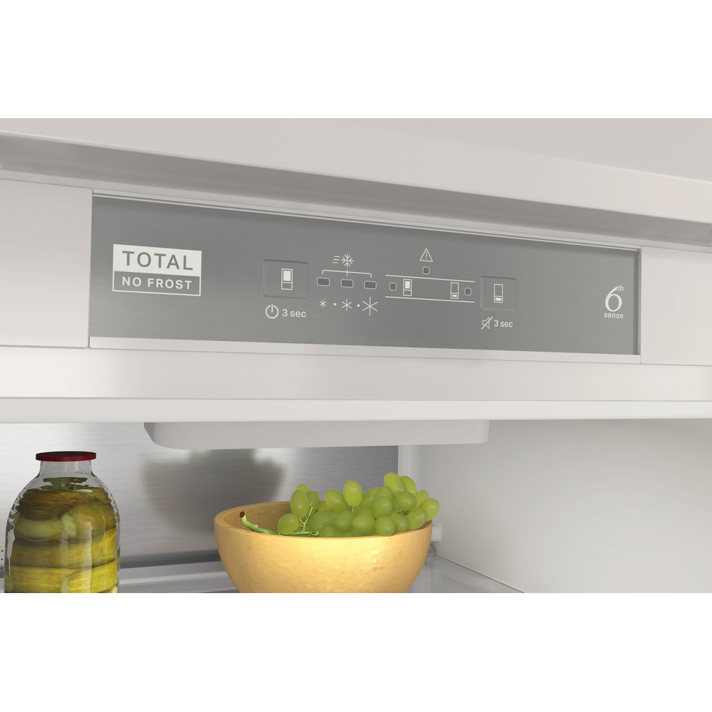 Whirlpool Kombinirani hladnjak Ugradbeni WHC18 T341 Bijela 2 doors Control panel