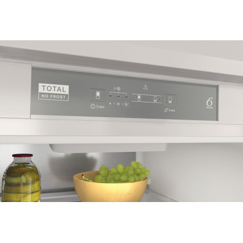 Whirlpool Kombinirani hladnjak Ugradbeni WHC18 T341 Bijela 2 doors Control panel