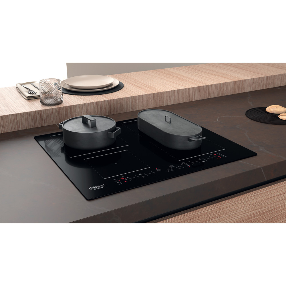 Hotpoint_Ariston Plită HB 4860B NE Negru Induction vitroceramic Lifestyle perspective