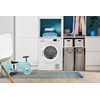 Indesit Secador YTN M10 91 R EU Branco Lifestyle frontal