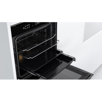 Whirlpool Four Encastrable W7 OM4 4S1 P Electrique A+ Lifestyle perspective open