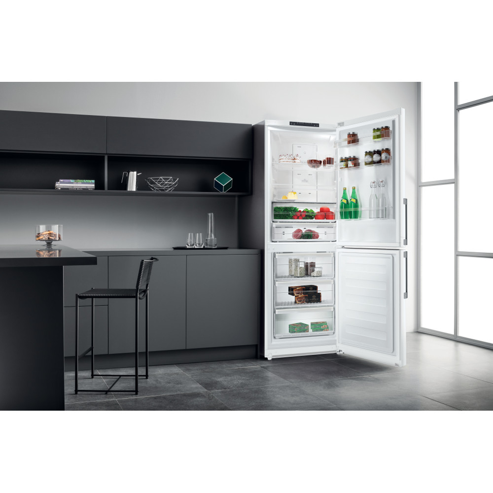 Hotpoint_Ariston Combinație frigider-congelator Neincorporabil HA70BI 31 W Alb 2 doors Lifestyle perspective open