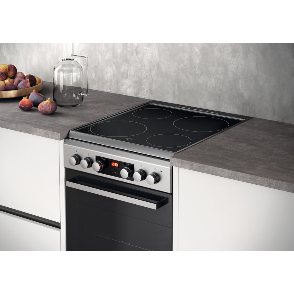 Whirlpool Tűzhely WS5V8CCX/E Inox Elektromos Lifestyle perspective