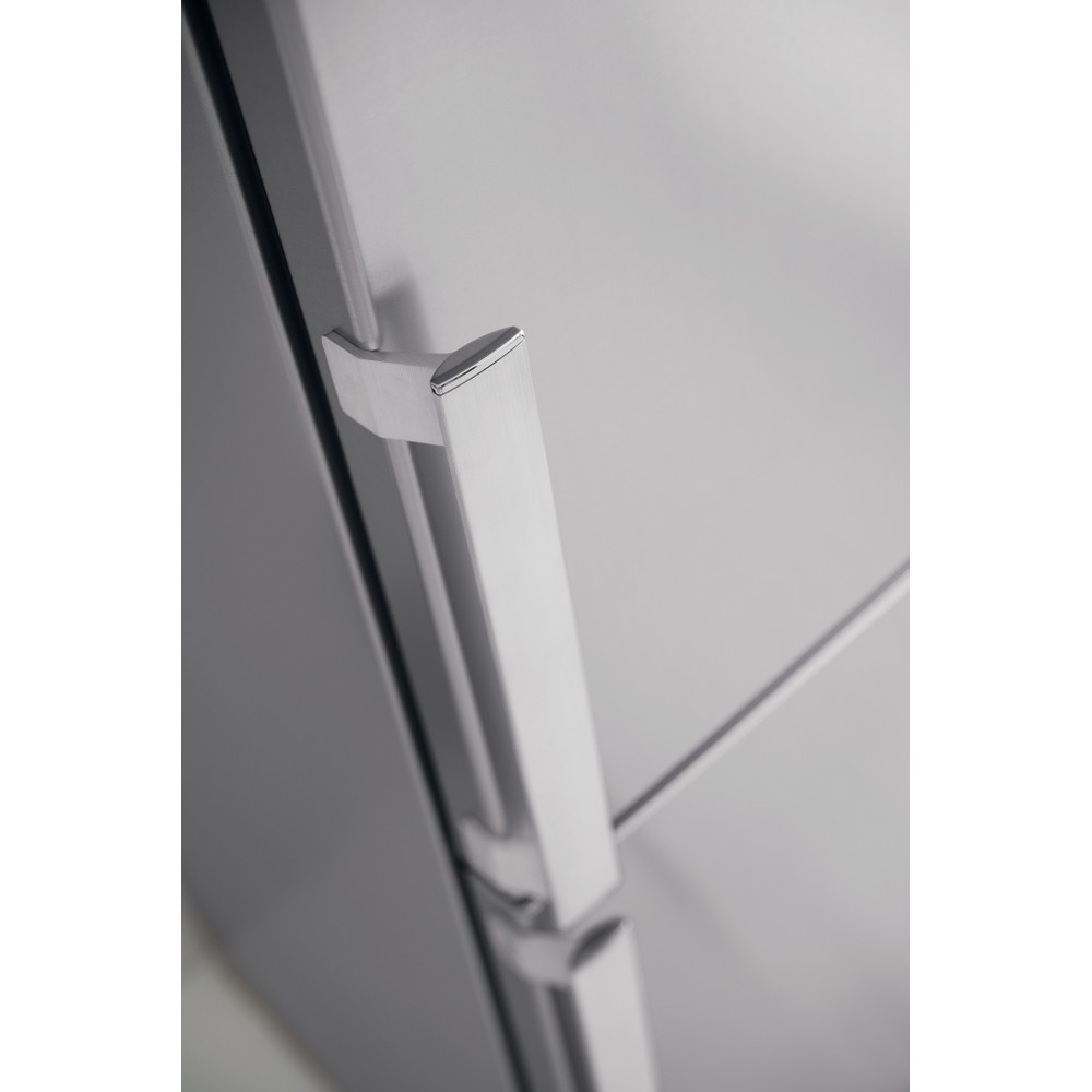 Whirlpool Combinado Livre Instalação WT70E 832 X AQUA Optic Inox 2 doors Lifestyle detail
