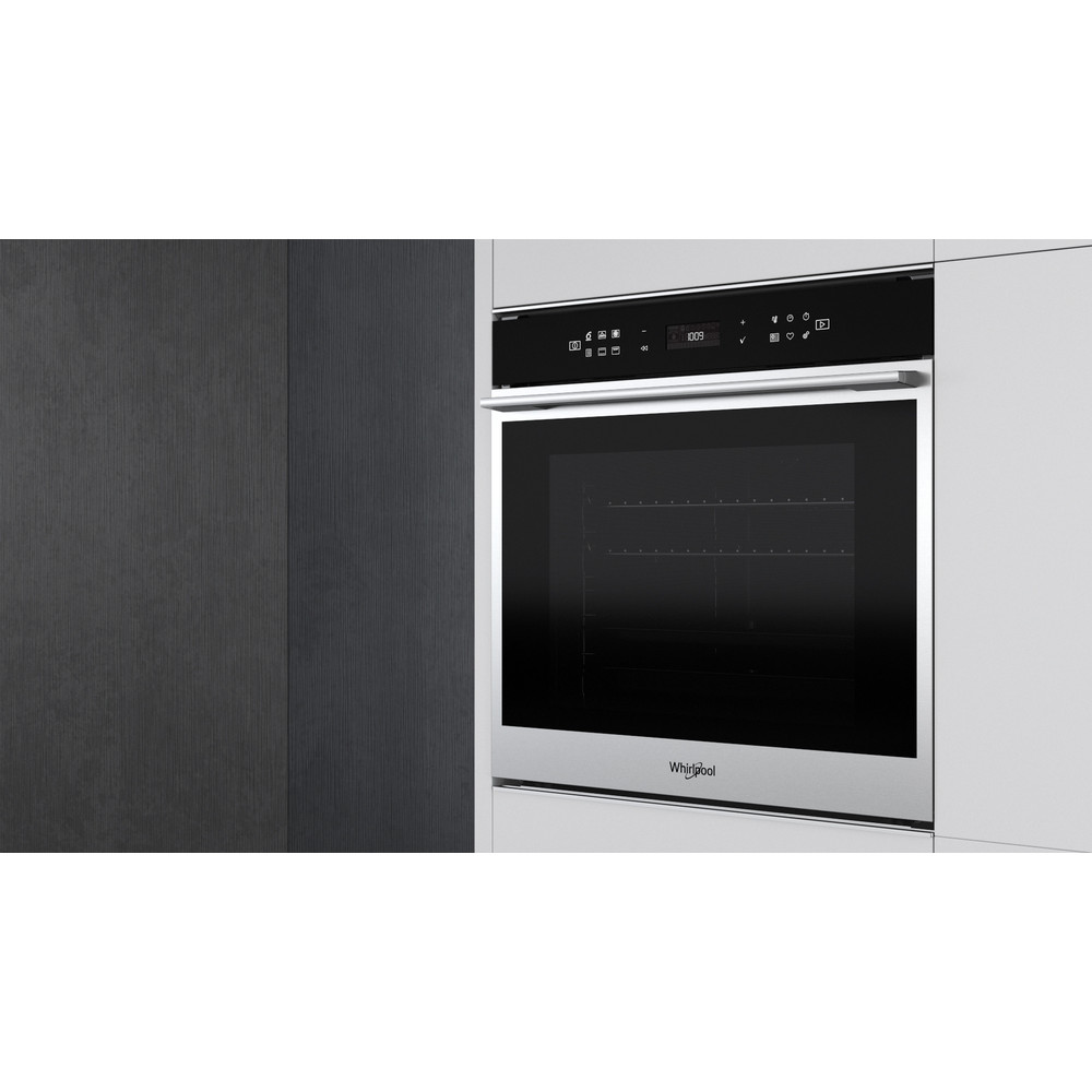 Whirlpool Four Encastrable W7 OM4 4S1 P Electrique A+ Lifestyle perspective