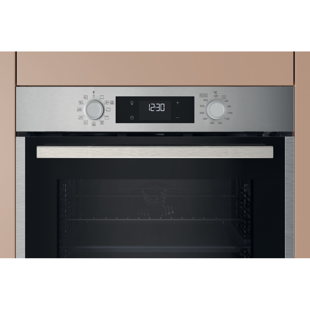 Hotpoint_Ariston Four Encastrable HAO 5840P X Electrique A++ Lifestyle control panel