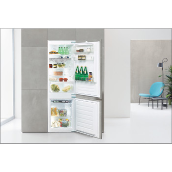 Whirlpool Hűtő/fagyasztó kombináció Beépíthető ART 66122 Fehér 2 doors Lifestyle frontal open