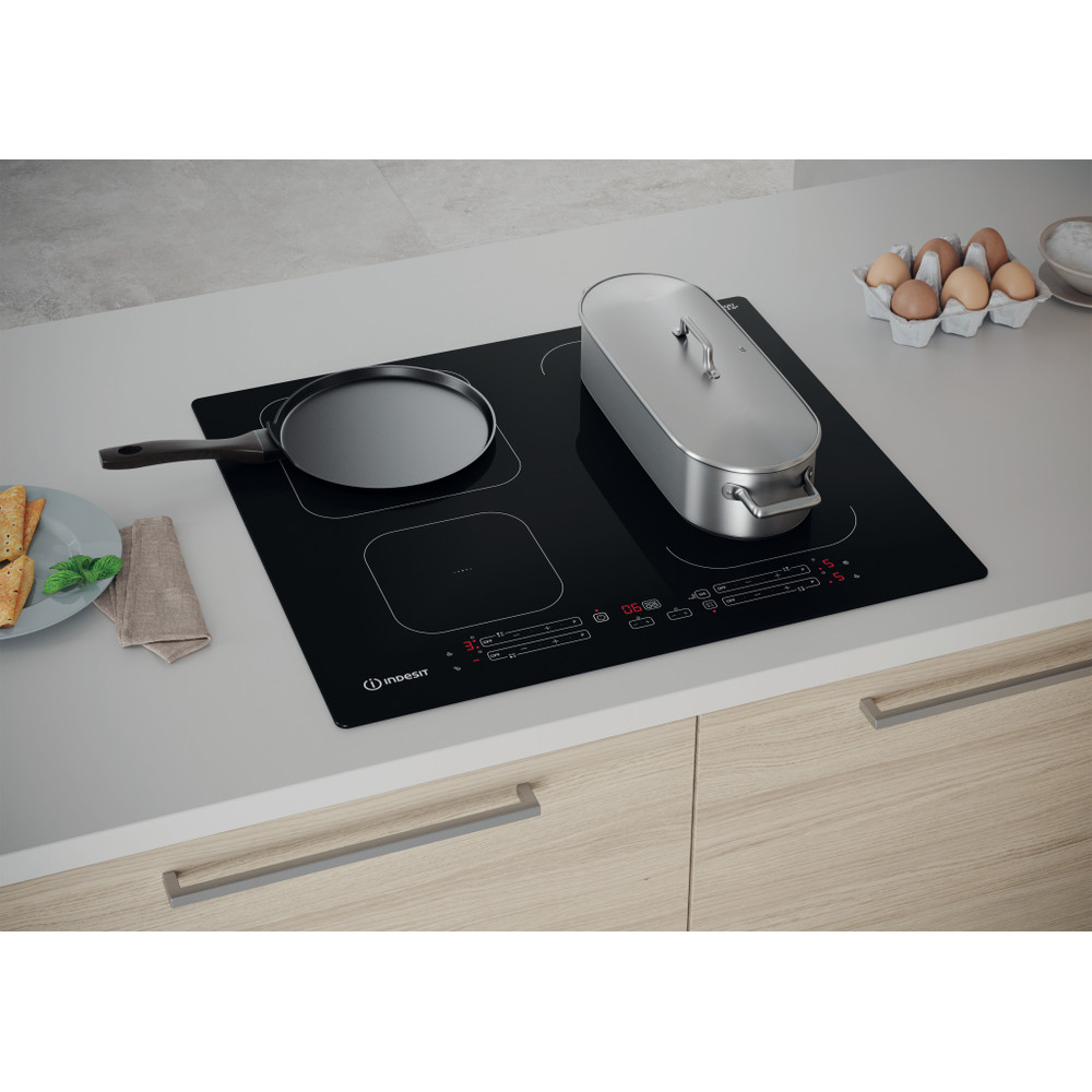 Indesit Варильна поверхня IB 65B60 NE Чорний Induction vitroceramic Lifestyle perspective