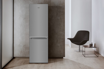 チンタロウ様 Окремо стоячий холодильник з морозильною камерою Whirlpool - W5