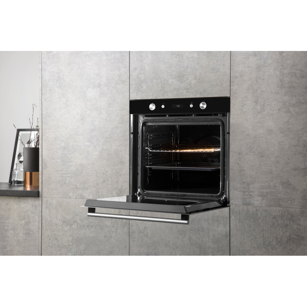 Hotpoint_Ariston Cuptor Încorporabil FI6 864 SH IX HA Electric A + Lifestyle perspective open