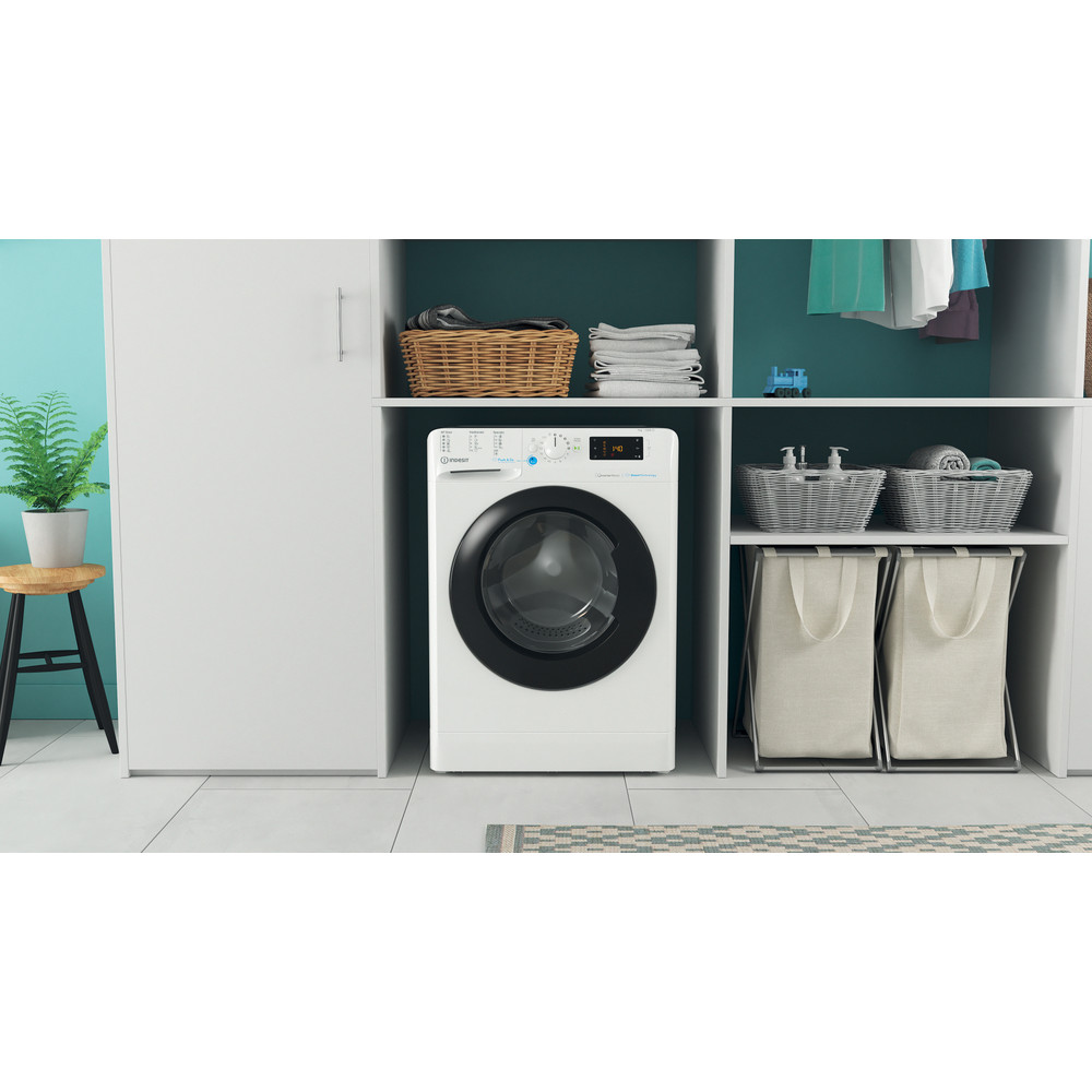 Indesit Perilica za rublje Samostojeći BWSE 71295X WBV EU Bijela Prednje punjenje B Lifestyle frontal