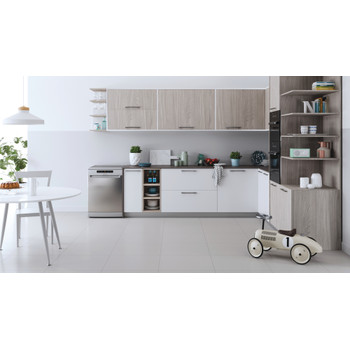 Indesit Lavavajillas Libre instalación DFO 3T133 A F X Libre instalación D Lifestyle frontal