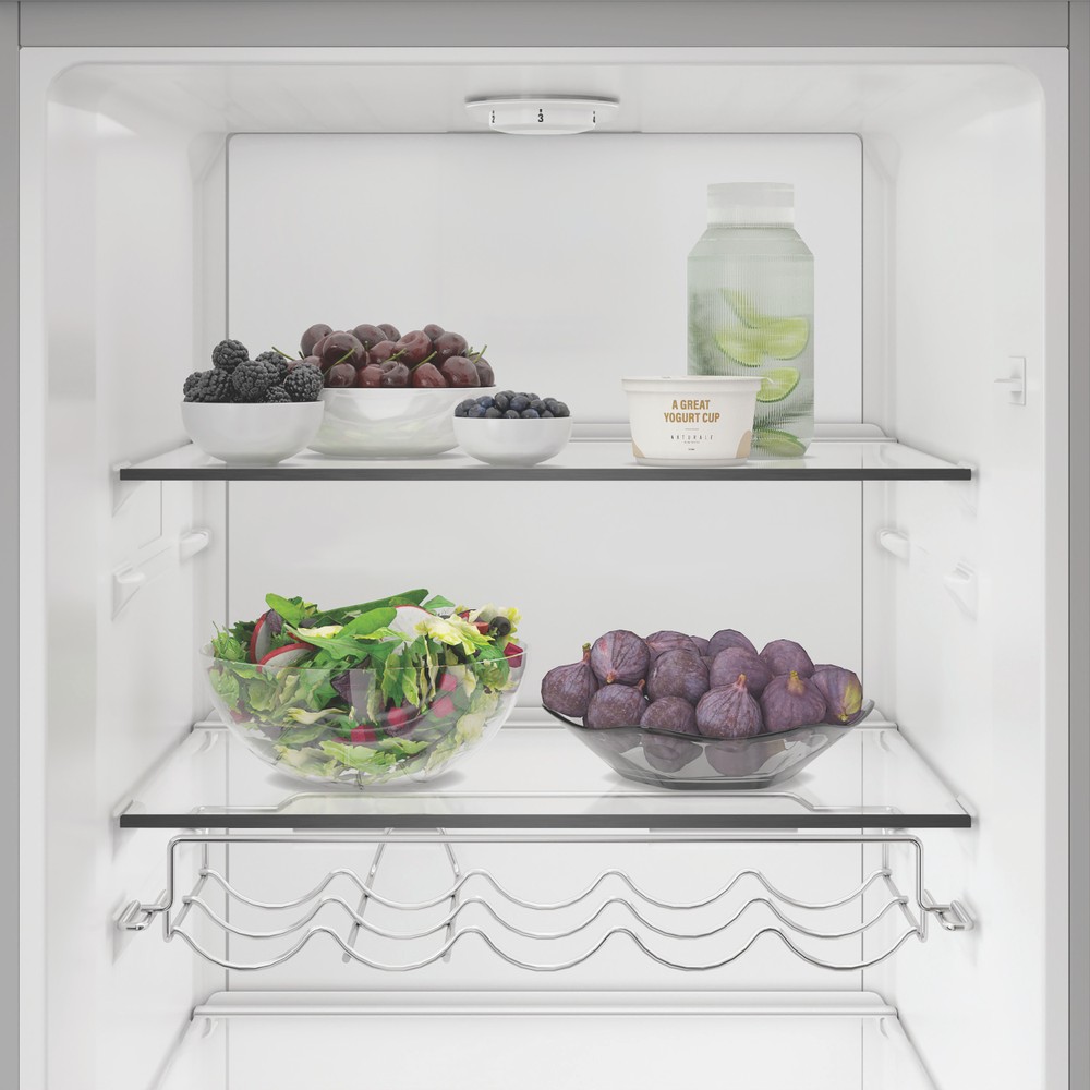 Bauknecht Kühlen Standgerät BKKS171 ARC 764 Manhattan Gray Lifestyle frontal