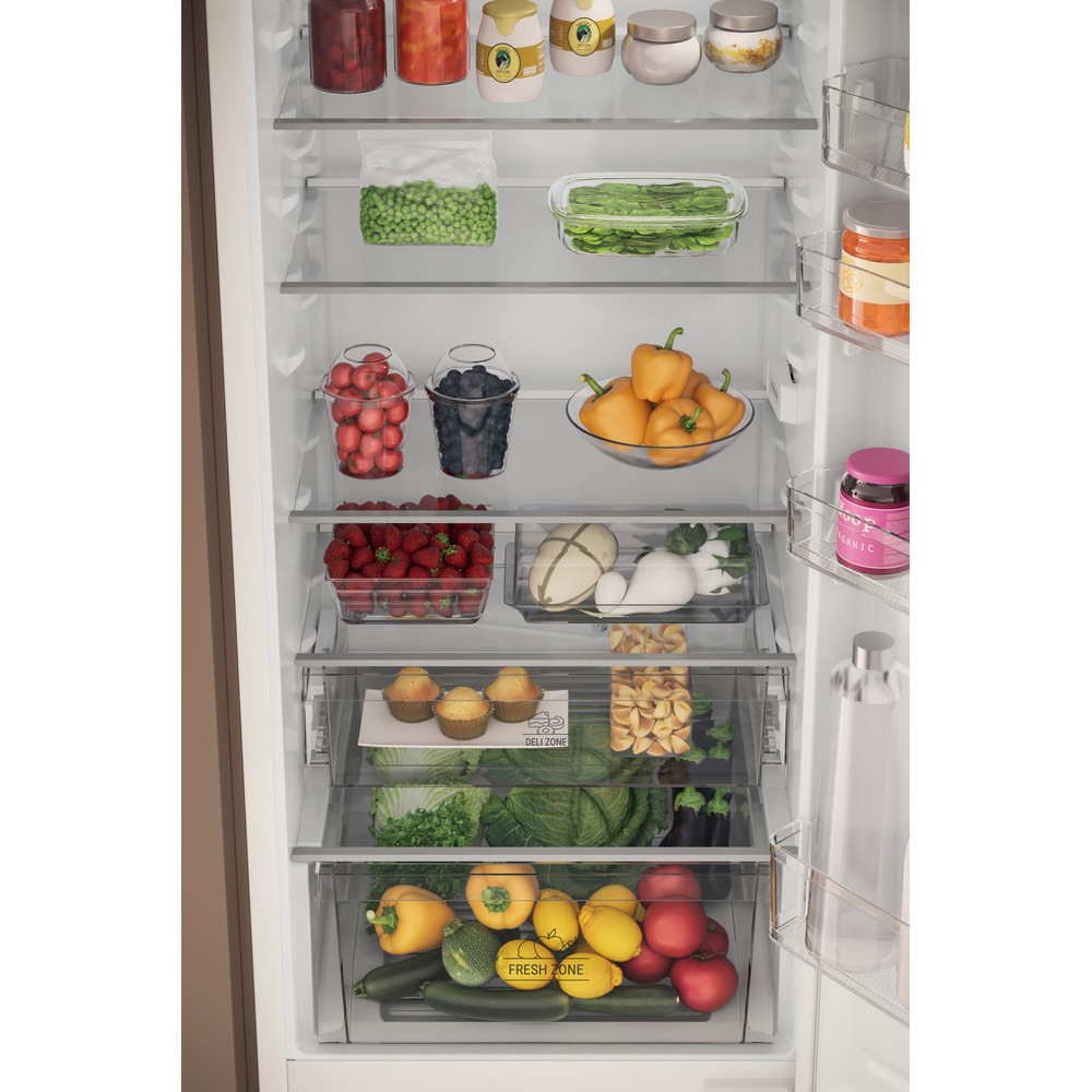 Hotpoint_Ariston Комбиниран хладилник с фризер За вграждане HAC20D011A1 Бял 2 врати Drawer