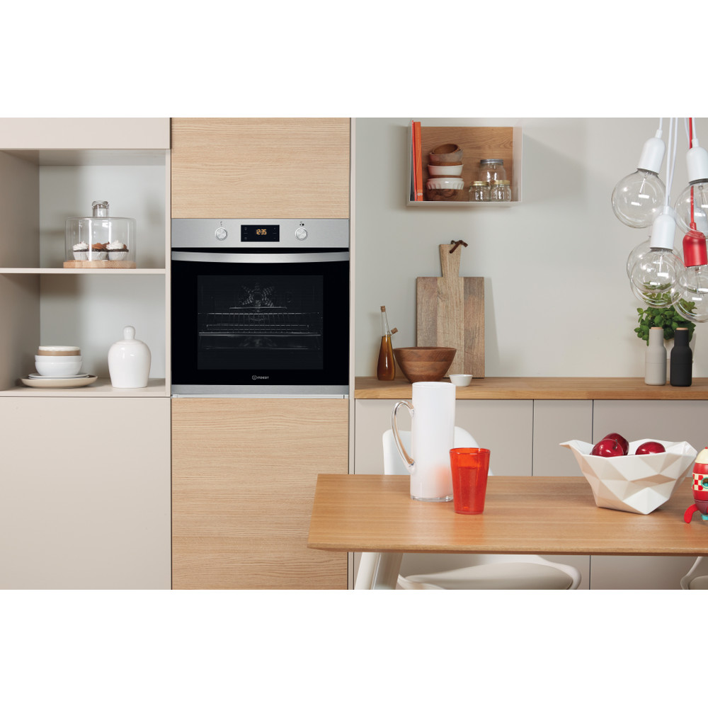 Indesit Cepeškrāsns Iebūvējams IFW 3544 JH IX Elektriskā A Lifestyle frontal