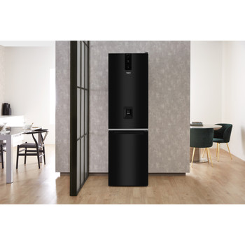 Whirlpool Hűtő/fagyasztó kombináció Szabadonálló W7 921O K AQUA Fekete 2 doors Lifestyle frontal