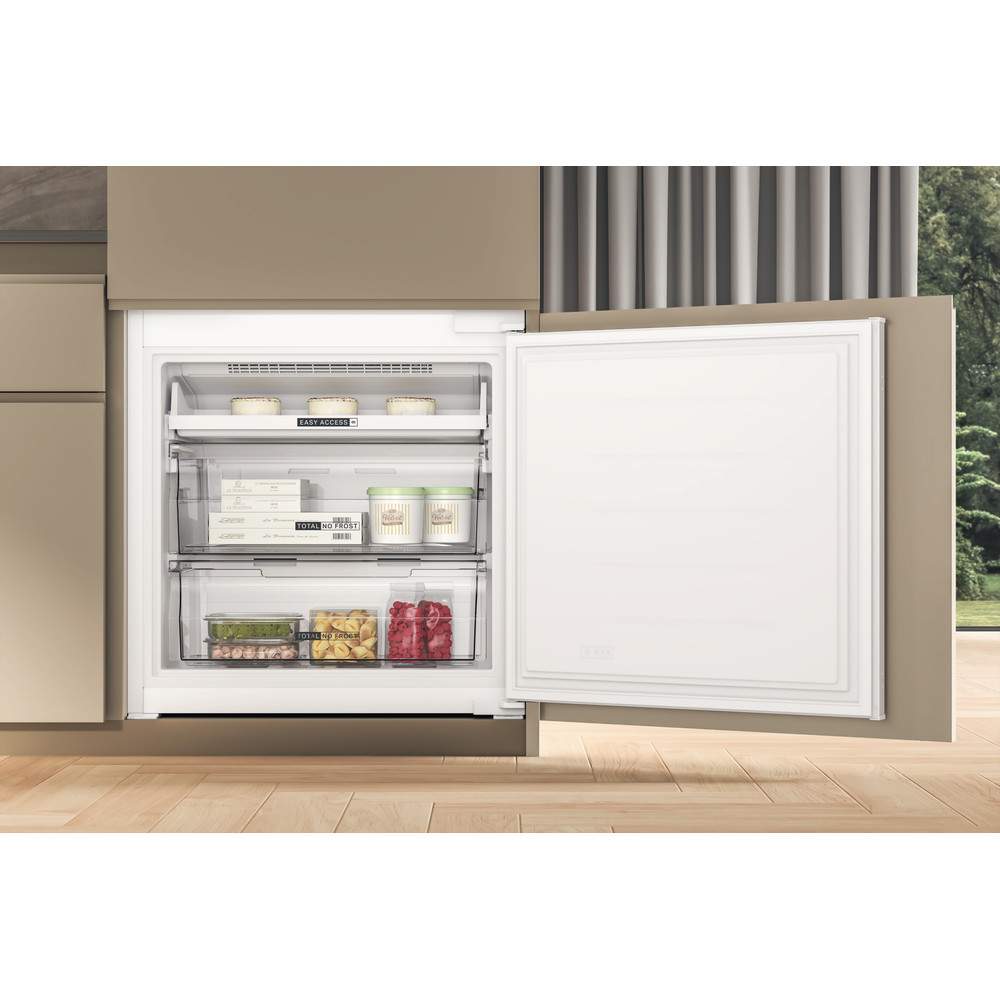 Bauknecht Combiné réfrigérateur congélateur Encastrable BNF70400S Blanc 2 doors Lifestyle detail