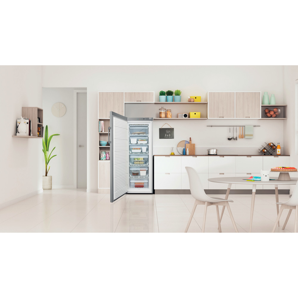 „Indesit“ Šaldiklis Laisvai pastatoma UI6 2 S Sidabrinė Lifestyle frontal open