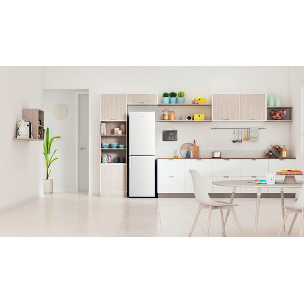 Indesit Kombinacija hladnjaka/zamrzivača Samostojeći IB55 732 W Bijela 2 doors Lifestyle frontal