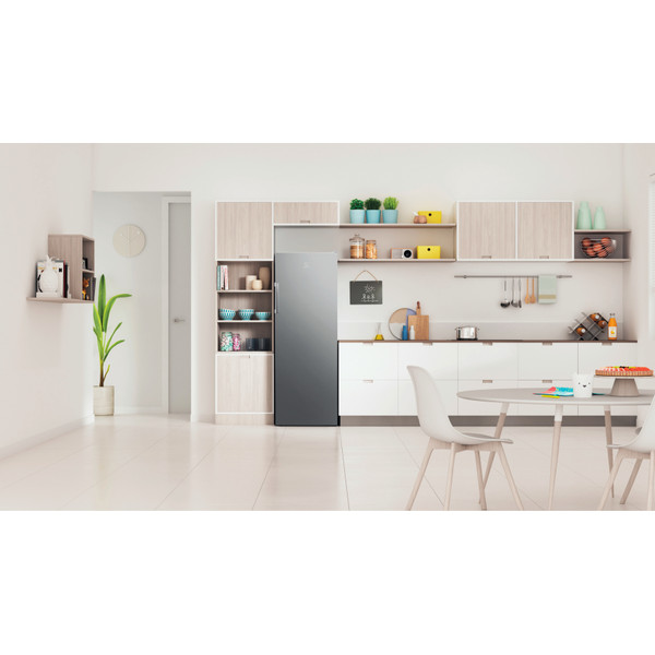 Indesit Ledusskapis Brīvi stāvošs SI6 2 S EU Sudraba Lifestyle frontal