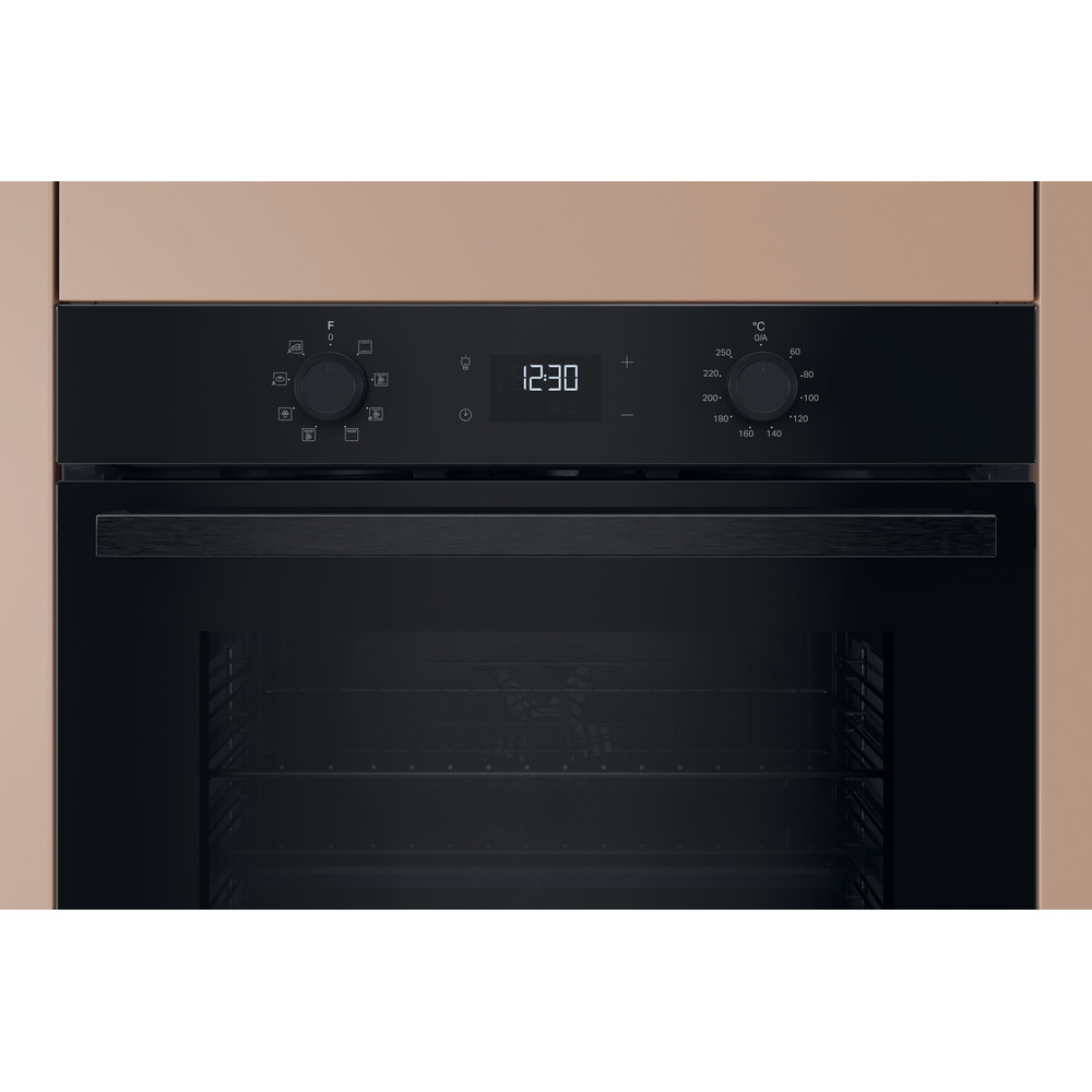 Hotpoint OVEN Built-in HO3 K55C B UK Electric A Lifestyle control panel