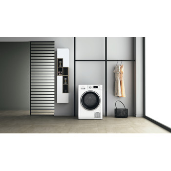 Whirlpool Sušička FFT M11 9X3BXY EE Biela Lifestyle frontal