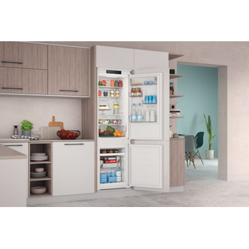 Indesit Combinado Encastre INC18 T311 Branco 2 doors Lifestyle perspective open